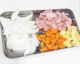 丸ごとカマンベール☆チキン野菜のトマト煮作り方1写真