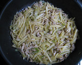 豚こま切れ肉とじゃがいもとセロリの炒め物作り方4写真