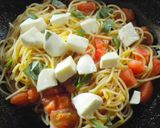 完熟トマトとモッツァレラのシンプルパスタ作り方4写真