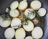 付け合せに☆じゃが芋のローズマリーソテー作り方4写真
