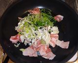 豚バラとオクラと葱の塩焼きそば作り方5写真