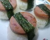 コンビニ風？ソーセージおにぎり作り方9写真