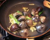 台湾家庭料理☆ヘチマとハマグリの炒め物　作り方5写真