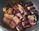 簡単🌟茄子と豚バラ肉の焼肉のたれ炒め作り方3写真