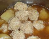 鶏団子とじゃがいもの炊いたん♪作り方3写真