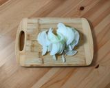 飴色玉ねぎと粗挽きソーセージのピザ作り方2写真