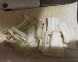 うどとツナのトマトパスタ作り方2写真