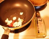 バジル・トマト・蛸ペペロンチーノペンネ作り方3写真