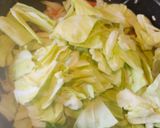 春キャベツと鶏ミンチのカレー焼きうどん作り方3写真