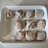究極の唐揚げ2種同時に【塩にんにく＆鶏ガラ醤油】作り方3写真
