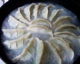 皮から手作り！ジューシー餃子作り方10写真