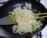 『塩焼きうどん』作り方5写真