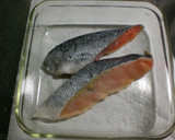 お酒の肴にも！しめじと生鮭の味噌マヨ焼き作り方3写真