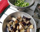 タイ風★鶏モモとナスのグリーンカレー炒め作り方2写真
