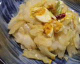 台湾家庭料理☆白ゴーヤと塩卵の炒め物作り方5写真
