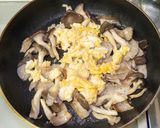 平茸と豚肉と卵の炒めもの作り方7写真