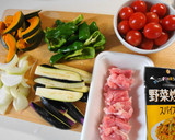 プチトマトとチーズのカレー炒め作り方1写真