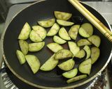 茄子とかまぼこの味ポン炒め作り方3写真