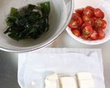 トマトとわかめのさっぱり豆腐サラダ作り方1写真