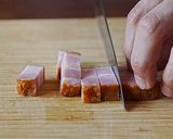 にんにくとベーコンで煮込む『里芋』の煮物作り方2写真