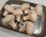 マッシュルームが鶏挽肉抱えた💖簡単肉詰め～作り方1写真