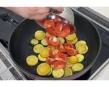 ズッキーニとトマトのにんにく醤油★動画有作り方11写真