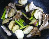 秋味♪豚肉となすと舞茸の炒め物作り方4写真