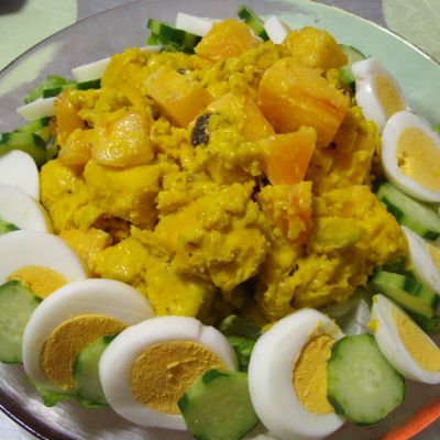 カボチャと柿の置物 甘～い柿とかぼちゃのサラダ