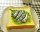 オイルサーディンと大葉のトースト作り方1写真