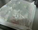 ☆クッキングシートで鶏肉野菜蒸し☆作り方5写真