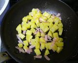 さっぱりだけど濃厚♪梅じゃがチーズ炒め作り方3写真