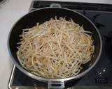 包丁いらず！簡単もやし焼きそば作り方1写真