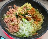 酸っぱいキムチも旨旨!しっとりニラキムチ焼きそば作り方5写真