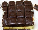 材料４つ。なめらか生チョコチーズキューブ作り方7写真
