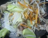 クリームシチューで焼きうどん♪作り方1写真