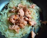 給料日前✿タマネギと焼き鮭のスパゲッティ作り方3写真