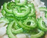 鶏肉とゴーヤーのバジル＆チーズ炒め作り方1写真