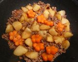 挽き肉で☆炒め肉じゃが作り方7写真