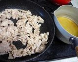 豚バラ肉と粒マスタードのクリーム煮作り方3写真