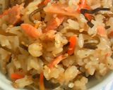 簡単！鮭フレークと塩昆布のおこわ 炊飯器作り方7写真