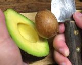保存版✅アボカドの切り方｜種・皮も簡単に取る方法作り方4写真