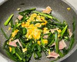 ニラ玉＆ベーコン🥓炒め😃作り方2写真