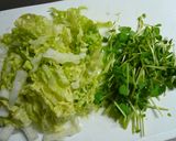 豆苗と白菜のヘルシースープ☆作り方1写真