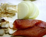 鮭とトローリ玉ねぎのバター焼き作り方1写真