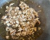 間引き人参（人参の葉）と豚肉の油炒め作り方2写真