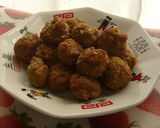 たこ焼き器で焼く☆ジューシー肉団子☆作り方5写真