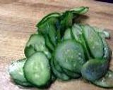 鶏皮とぬか漬けきゅうりの和え物作り方2写真