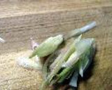 鶏皮とぬか漬けきゅうりの和え物作り方3写真