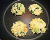 幼児食☆混ぜて焼くだけ手づかみごはん☆作り方2写真