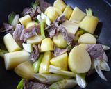 カルビ☆肉じゃが作り方3写真